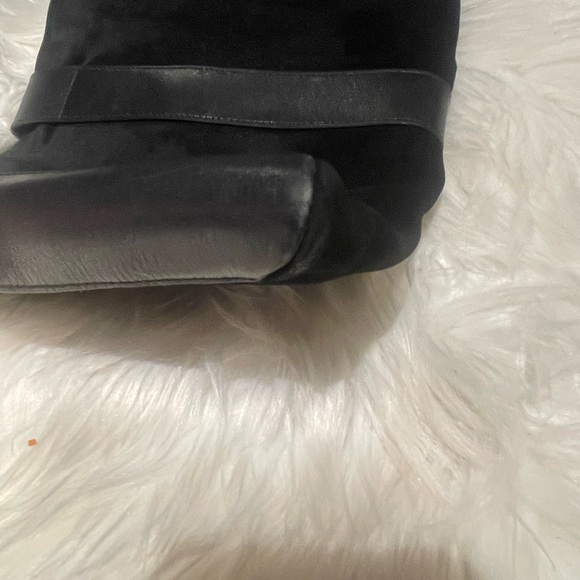 🔥Authentic Gucci Black on black shoulder bag suede and leather 001 4052 - Picture 6 of 16